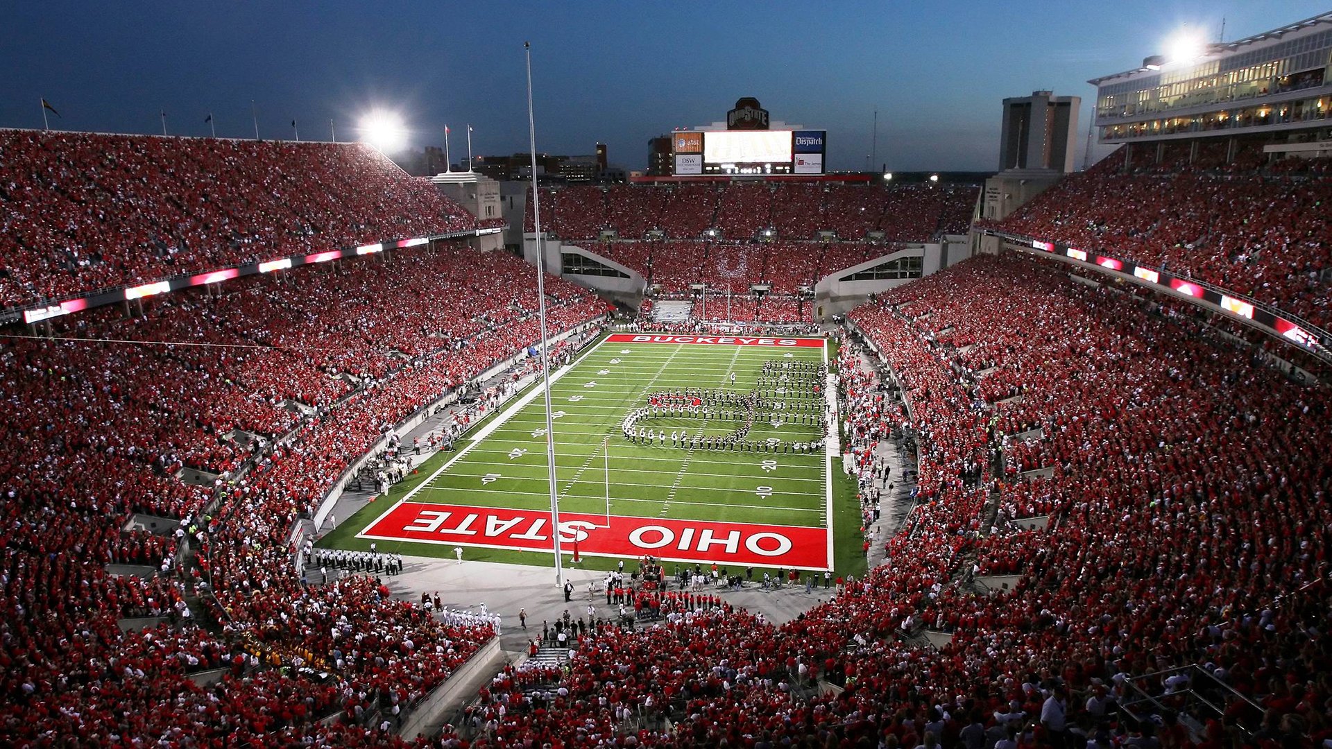 德甲焦点:冠军悬念加剧,拜仁还能稳居头把交椅?,拜仁几次德甲冠军